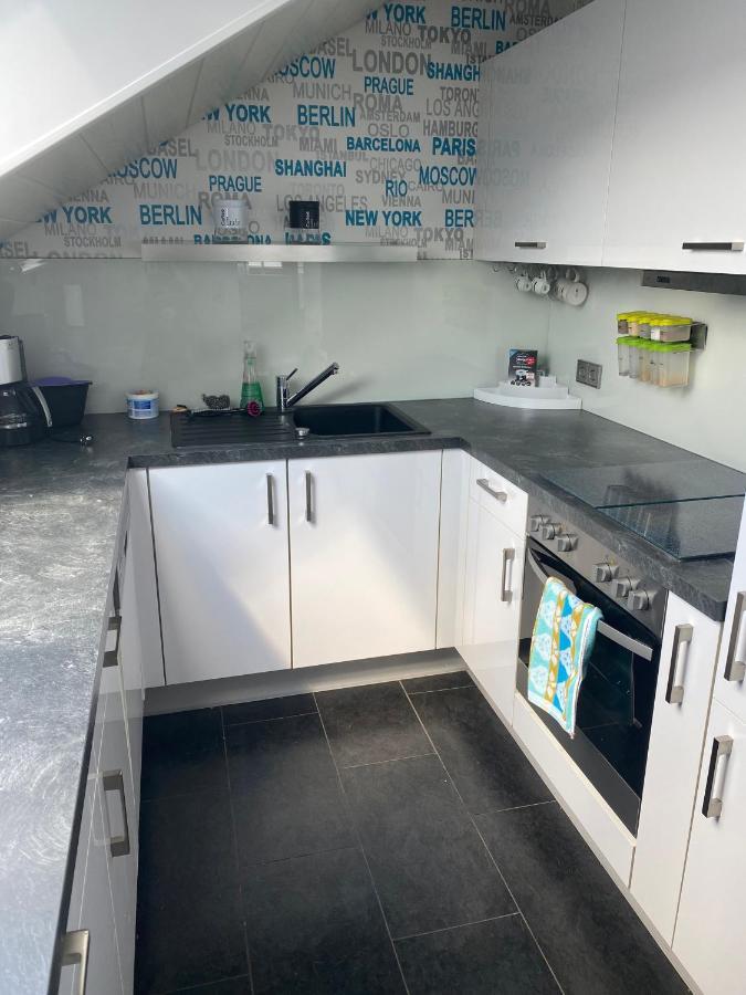 Moderne Ferienwohnung Neckarschleife Mit Klimaanlage Kirchheim am Neckar ภายนอก รูปภาพ